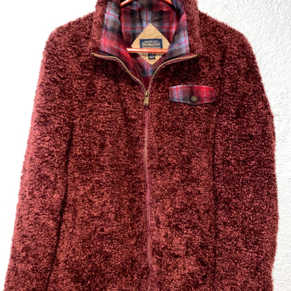 Pendleton Ladies Fuzzy Zip Jacket Zip Burgundy Faux Fur Zip ~ Sz LARGE